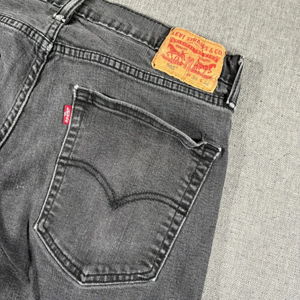 Levi's 502 Regular Taper Jeans Mens 36x34 (Fits 34x30) Black Faded Denim Pants